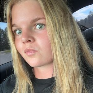 Meet your Posher, Addison